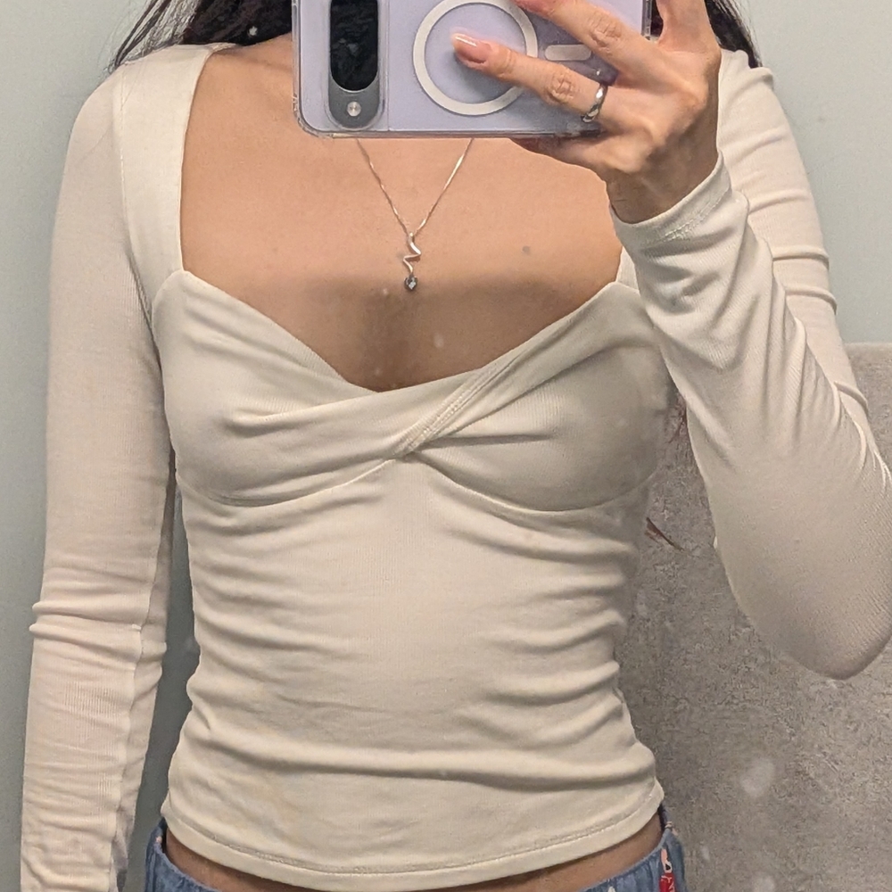 Aritzia Sunday Best White Twist Sweetheart Long Sleeve Top